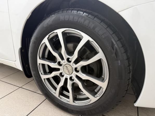 Kia Ceed II Рестайлинг с пробегом 2015 года, цена 1 260 000 рублей, 102030 км, хэтчбек, Автокод Объявления