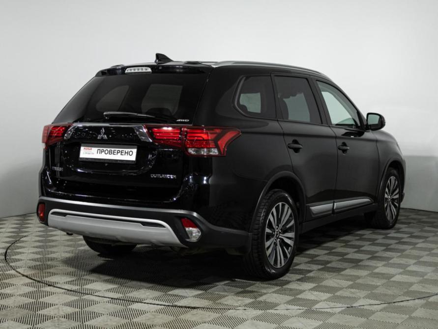 Mitsubishi Outlander III Рестайлинг 3 Санкт-Петербург  - изображение 5