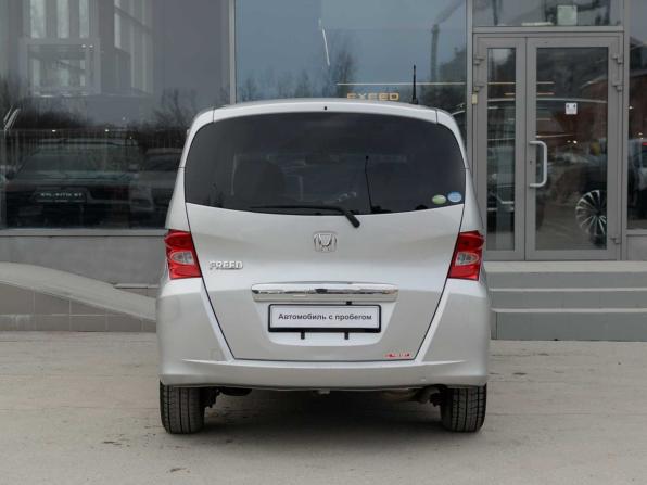 Honda Freed I с пробегом 2011 года, цена 955 000 рублей, 169700 км, компактвэн, Автокод Объявления