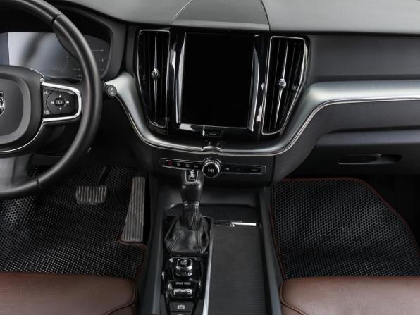 Volvo XC60 II Рестайлинг с пробегом 2021 года, цена 4 049 000 рублей, 72730 км, внедорожник, Автокод Объявления