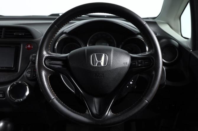 Honda Fit Shuttle I с пробегом 2011 года, цена 1 099 000 рублей, 193000 км, универсал, Автокод Объявления