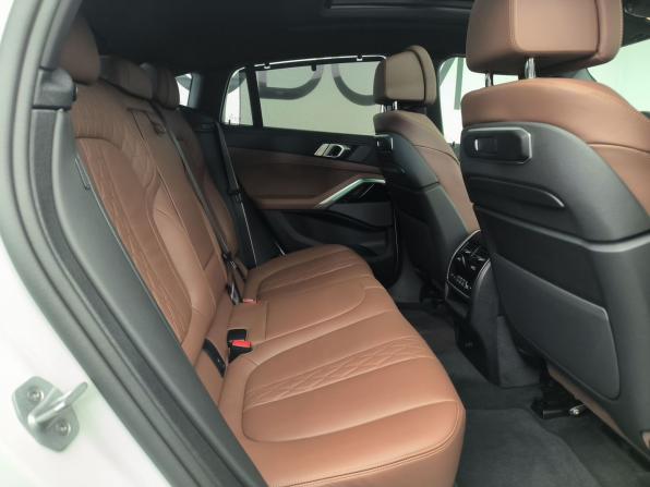 BMW X6 III (G06) Рестайлинг с пробегом 2025 года, цена 15 650 000 рублей, 5940 км, внедорожник, Автокод Объявления