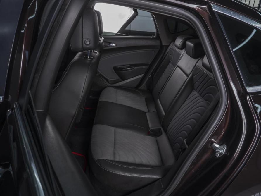 Opel Astra J Рестайлинг Ростов-на-Дону  - изображение 9