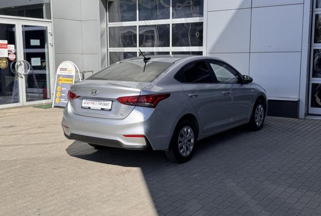 Hyundai Solaris I Рестайлинг с пробегом 2017 года, цена 1 320 000 рублей, 164438 км, седан, Автокод Объявления