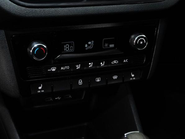 Volkswagen Polo VI с пробегом 2021 года, цена 1 603 000 рублей, 74456 км, лифтбек, Автокод Объявления