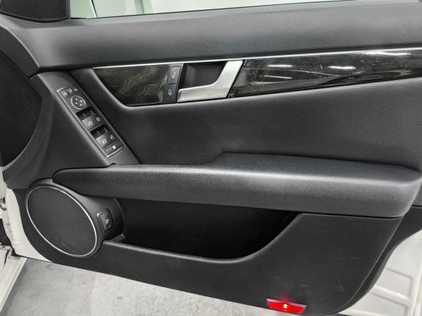 Mercedes-Benz C-Класс III (W204) Рестайлинг с пробегом 2011 года, цена 1 400 000 рублей, 113660 км, седан, Автокод Объявления