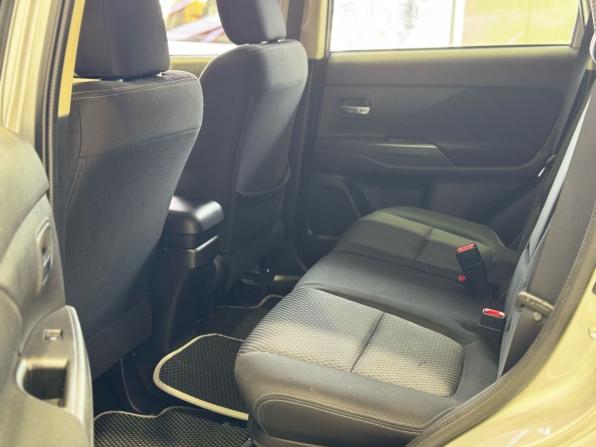 Mitsubishi Outlander III Рестайлинг 2 с пробегом 2017 года, цена 1 899 900 рублей, 148633 км, внедорожник, Автокод Объявления