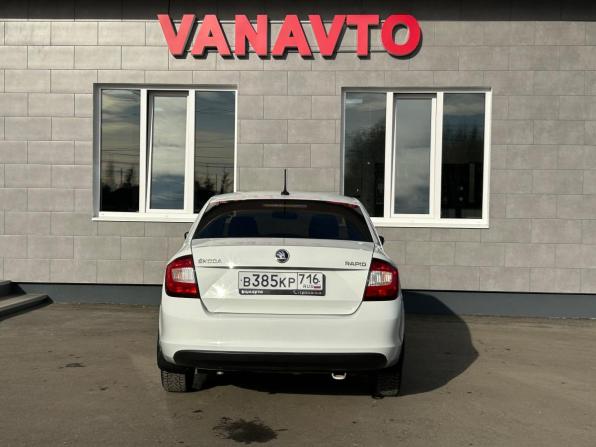 Skoda Rapid I Рестайлинг с пробегом 2018 года, цена 1 300 000 рублей, 90088 км, лифтбек, Автокод Объявления