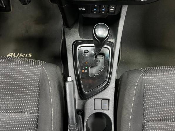 Toyota Auris II с пробегом 2013 года, цена 890 000 рублей, 179650 км, хэтчбек, Автокод Объявления