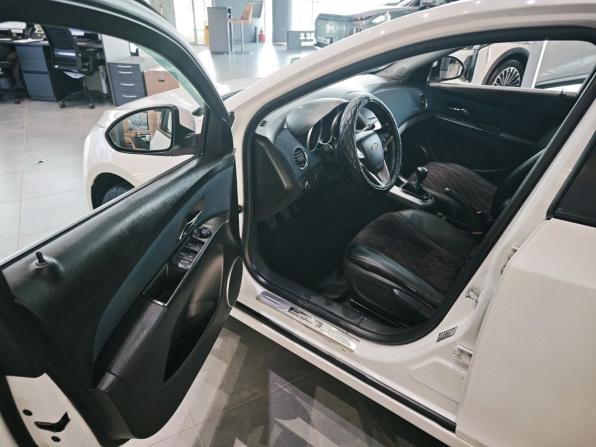Chevrolet Cruze I Рестайлинг с пробегом 2013 года, цена 699 000 рублей, 192000 км, седан, Автокод Объявления