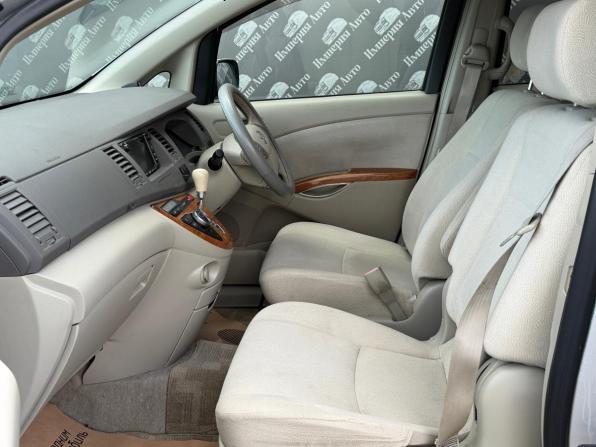 Toyota ISis I Рестайлинг с пробегом 2010 года, цена 1 050 000 рублей, 121300 км, минивэн, Автокод Объявления