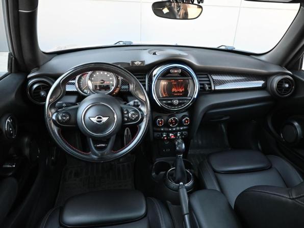 Mini Hatch III (F55/F56) с пробегом 2016 года, цена 1 959 000 рублей, 129860 км, хэтчбек, Автокод Объявления