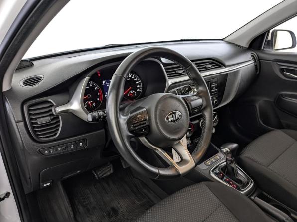 Kia Rio IV Рестайлинг с пробегом 2021 года, цена 1 540 000 рублей, 91232 км, седан, Автокод Объявления
