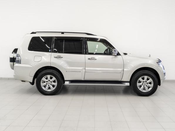 Mitsubishi Pajero IV Рестайлинг 2 с пробегом 2021 года, цена 3 900 000 рублей, 80073 км, внедорожник, Автокод Объявления