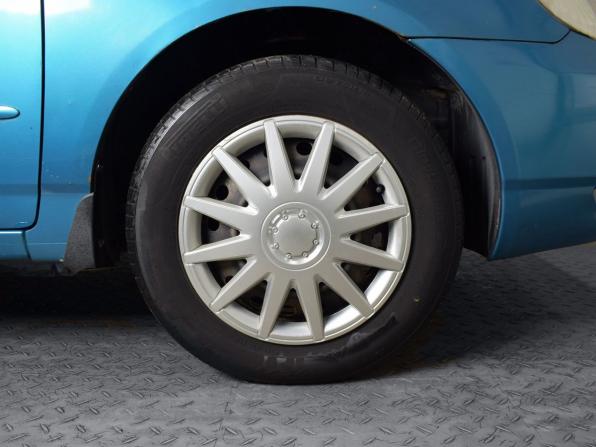 Toyota Allex I с пробегом 2001 года, цена 589 999 рублей, 340944 км, хэтчбек, Автокод Объявления