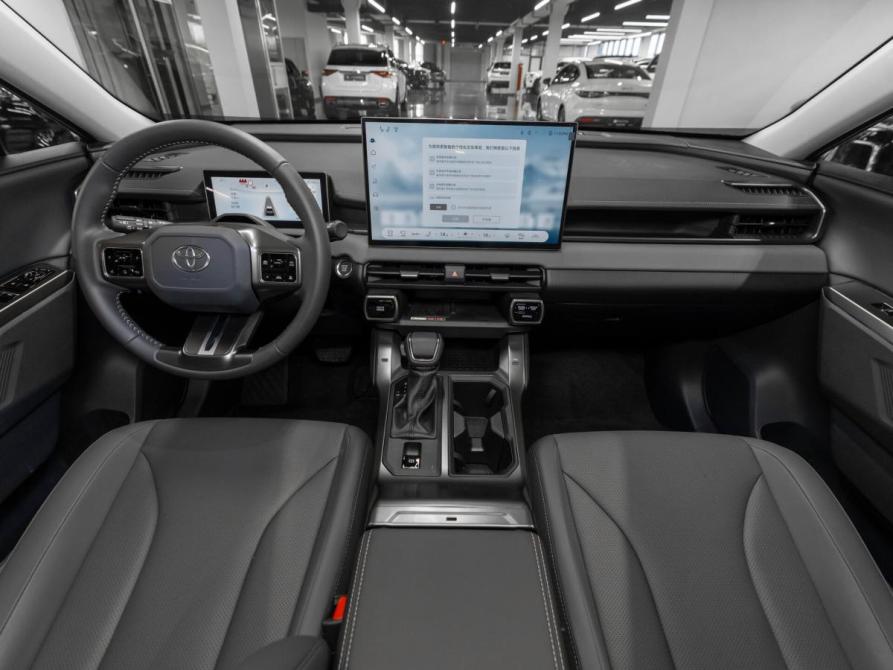Toyota RAV4 VI (XA60) Москва  - изображение 8