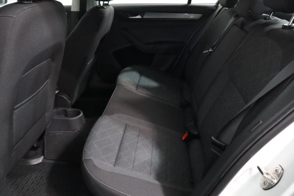 Volkswagen Polo VI Санкт-Петербург  - изображение 13