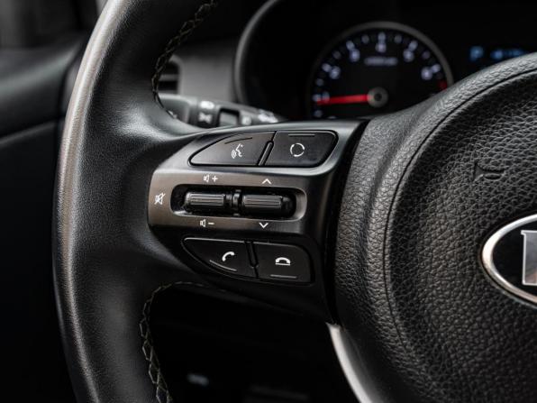 Kia Rio IV Рестайлинг с пробегом 2020 года, цена 1 812 000 рублей, 52257 км, хэтчбек, Автокод Объявления