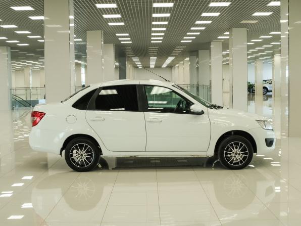 Lada (ВАЗ) Granta I с пробегом 2018 года, цена 407 000 рублей, 179012 км, седан, Автокод Объявления