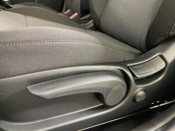 Hyundai Solaris II Рестайлинг с пробегом 2022 года, цена 1 569 000 рублей, 34598 км, седан, Автокод Объявления