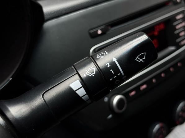 Kia Rio III Рестайлинг с пробегом 2015 года, цена 999 999 рублей, 98234 км, седан, Автокод Объявления