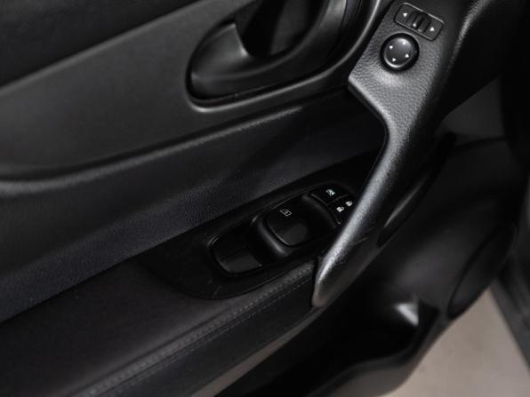 Nissan Qashqai II с пробегом 2015 года, цена 1 650 000 рублей, 80964 км, внедорожник, Автокод Объявления
