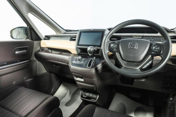 Honda Freed II с пробегом 2017 года, цена 1 599 000 рублей, 73000 км, компактвэн, Автокод Объявления
