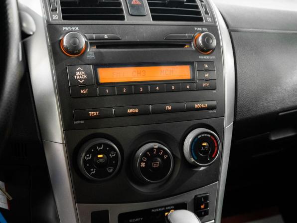 Toyota Corolla X (E140 E150) Рестайлинг с пробегом 2012 года, цена 1 040 000 рублей, 288777 км, седан, Автокод Объявления