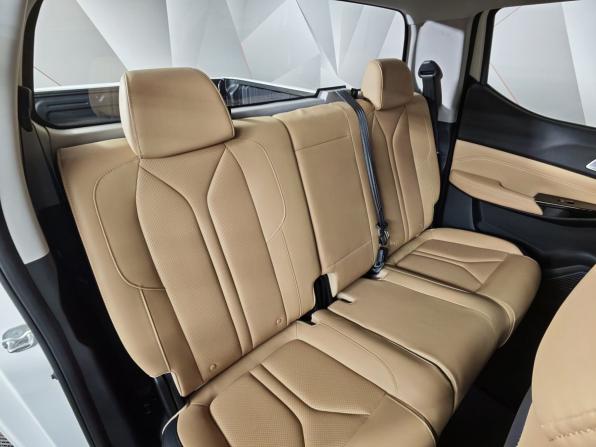 Changan Hunter Plus с пробегом 2024 года, цена 3 400 000 рублей, 230 км, offers.body_type.unknown, Автокод Объявления