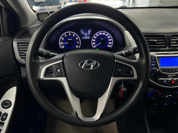 Hyundai Solaris I с пробегом 2012 года, цена 500 000 рублей, 184928 км, седан, Автокод Объявления