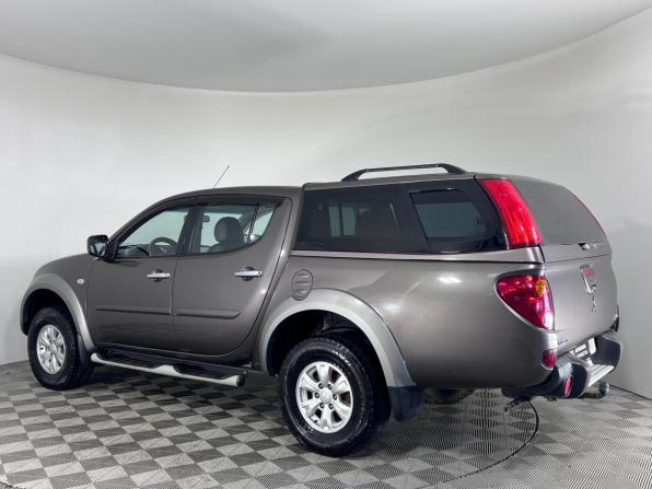 Mitsubishi L200 IV Рестайлинг с пробегом 2013 года, цена 1 670 000 рублей, 185610 км, пикап, Автокод Объявления