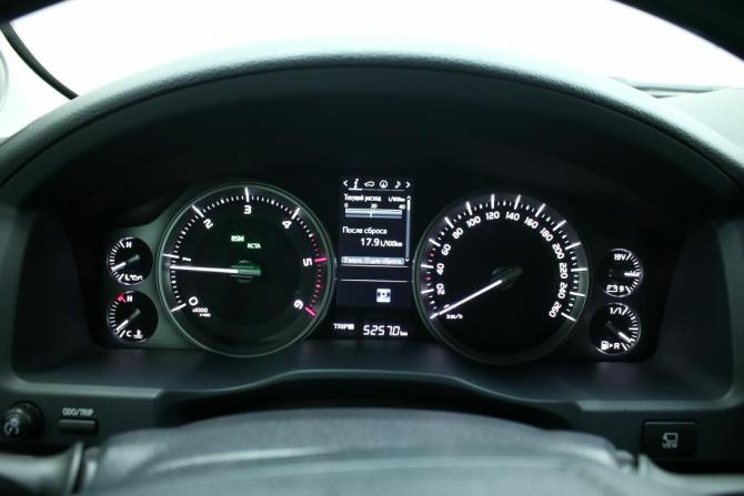 Toyota Land Cruiser 200 Series Рестайлинг 2 с пробегом 2021 года, цена 9 360 000 рублей, 58880 км, внедорожник, Автокод Объявления