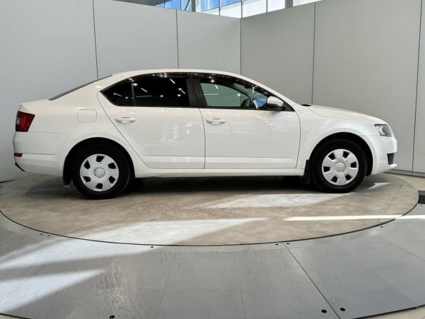 Skoda Octavia III (A7) с пробегом 2015 года, цена 1 100 000 рублей, 217000 км, лифтбек, Автокод Объявления