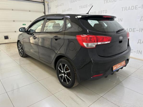 Kia Rio III Рестайлинг с пробегом 2015 года, цена 1 039 000 рублей, 128000 км, хэтчбек, Автокод Объявления