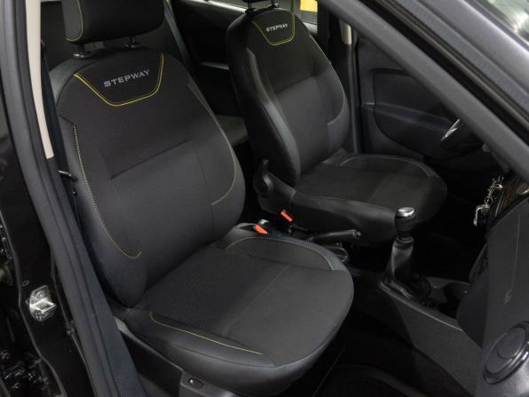 Renault Sandero II Рестайлинг с пробегом 2022 года, цена 1 799 000 рублей, 13436 км, хэтчбек, Автокод Объявления