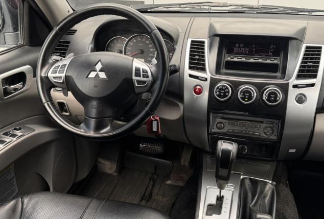 Mitsubishi Pajero Sport II Рестайлинг с пробегом 2013 года, цена 1 750 000 рублей, 250925 км, внедорожник, Автокод Объявления