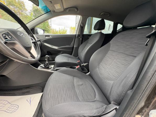 Hyundai Solaris I Рестайлинг с пробегом 2015 года, цена 865 000 рублей, 139638 км, хэтчбек, Автокод Объявления
