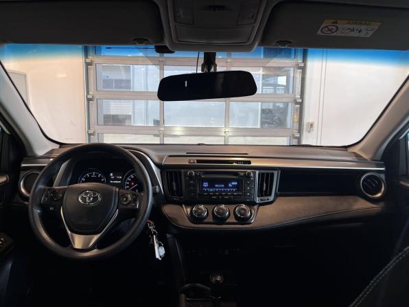 Toyota RAV4 IV (XA40) Рестайлинг с пробегом 2016 года, цена 1 899 000 рублей, 380274 км, внедорожник, Автокод Объявления