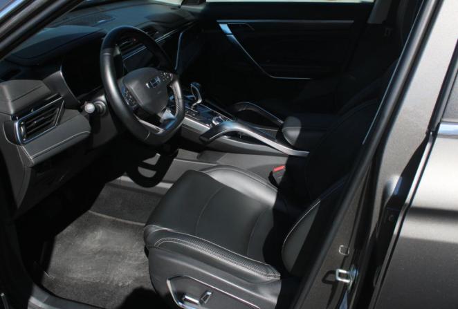 Geely Atlas Pro с пробегом 2023 года, цена 1 980 000 рублей, 30409 км, внедорожник, Автокод Объявления