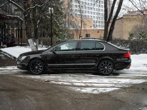 Skoda Superb II Рестайлинг с пробегом 2013 года, цена 1 400 000 рублей, 201915 км, лифтбек, Автокод Объявления