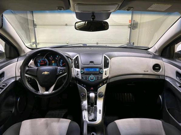 Chevrolet Cruze I Рестайлинг с пробегом 2013 года, цена 439 000 рублей, 190415 км, хэтчбек, Автокод Объявления