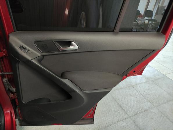 Volkswagen Tiguan I Рестайлинг с пробегом 2015 года, цена 1 375 000 рублей, 167955 км, внедорожник, Автокод Объявления
