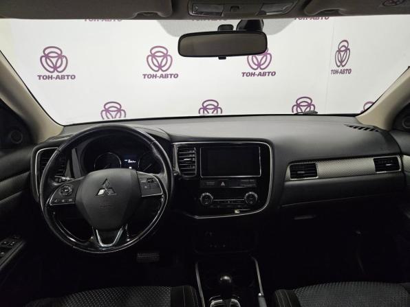 Mitsubishi Outlander III Рестайлинг 2 с пробегом 2018 года, цена 1 865 000 рублей, 93221 км, внедорожник, Автокод Объявления