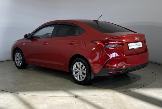 Hyundai Solaris II Рестайлинг с пробегом 2021 года, цена 1 650 000 рублей, 88905 км, седан, Автокод Объявления