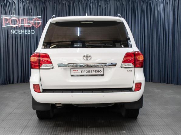 Toyota Land Cruiser 200 Series Рестайлинг 1 с пробегом 2014 года, цена 4 949 000 рублей, 121480 км, внедорожник, Автокод Объявления
