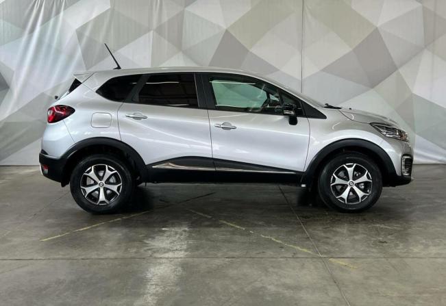 Renault Kaptur I Рестайлинг с пробегом 2021 года, цена 1 390 000 рублей, 71504 км, внедорожник, Автокод Объявления