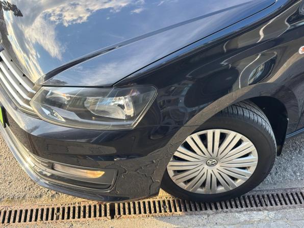 Volkswagen Polo V Рестайлинг с пробегом 2018 года, цена 1 299 000 рублей, 49135 км, седан, Автокод Объявления