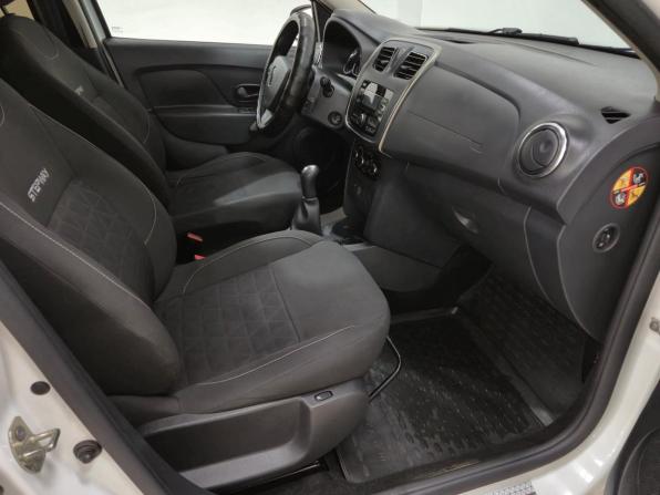 Renault Sandero II с пробегом 2018 года, цена 1 080 000 рублей, 120437 км, хэтчбек, Автокод Объявления