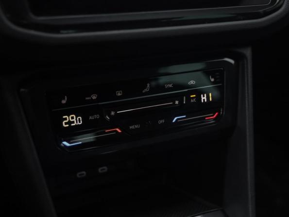 Volkswagen Tiguan II Рестайлинг с пробегом 2021 года, цена 3 549 000 рублей, 122615 км, внедорожник, Автокод Объявления