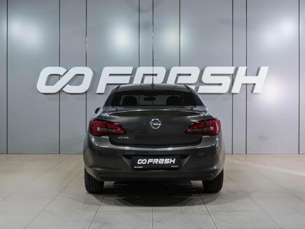 Opel Astra J Рестайлинг с пробегом 2013 года, цена 699 000 рублей, 274589 км, седан, Автокод Объявления